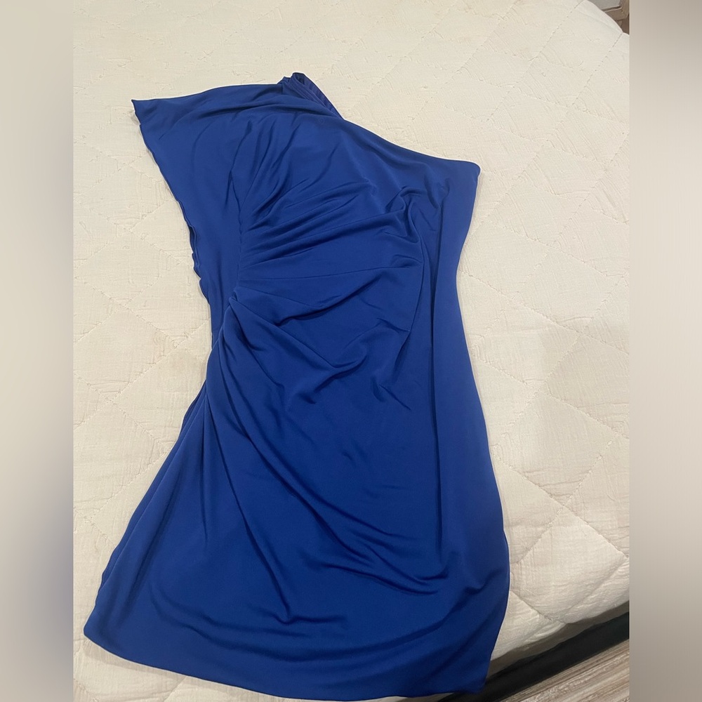 One shoulder dress